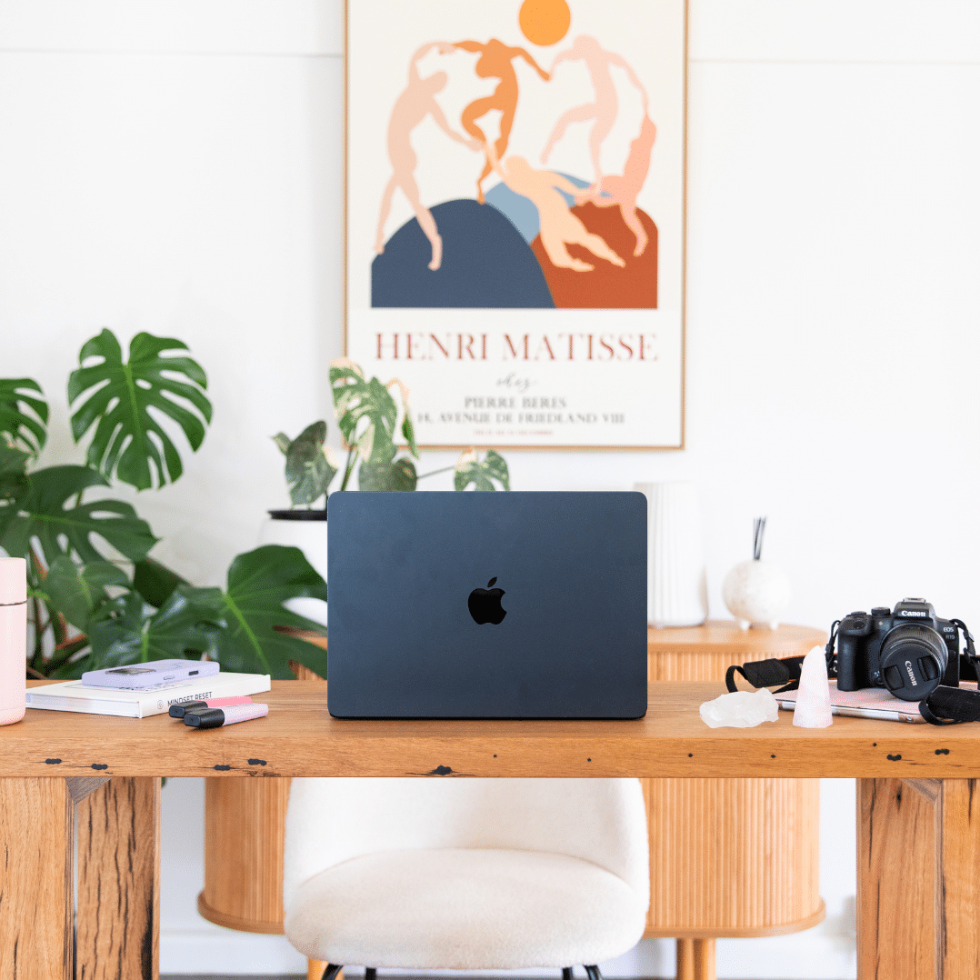 Virtual Beauty Expert desk